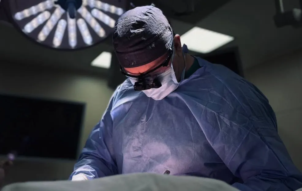 Andrii Matyukha Foundation and Good Donations Provide Thompson Surgical System to Okhmatdyt: Over 60 Procedures Performed in Two Months